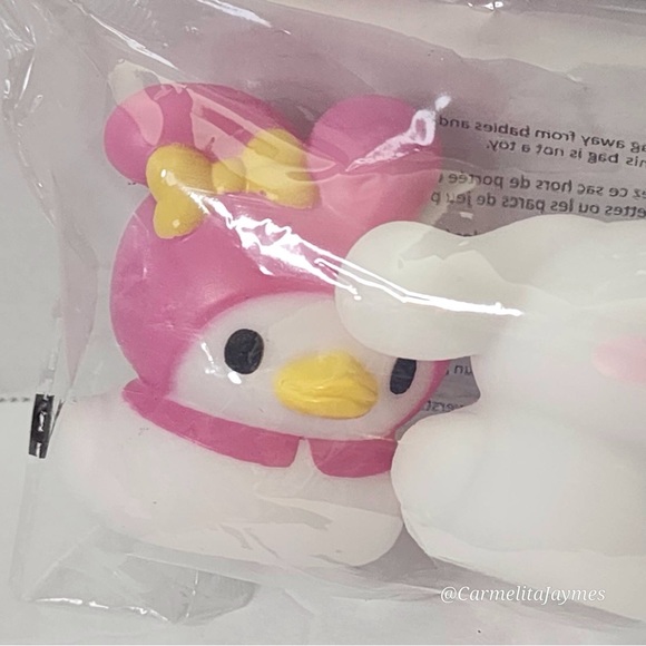 HELLO KITTY 🐱 AND FRIENDS Sanrio Rubber Ducks Set of 3 NIP - Picture 2 of 7